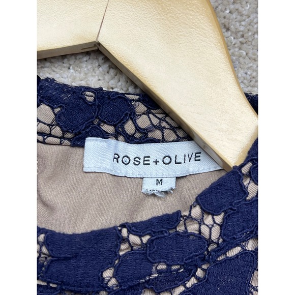 Rose + Olive Navy Blue Lace Crochet Mock Neck‎ Sleeveless Lined Top Women's M - Picture 3 of 14